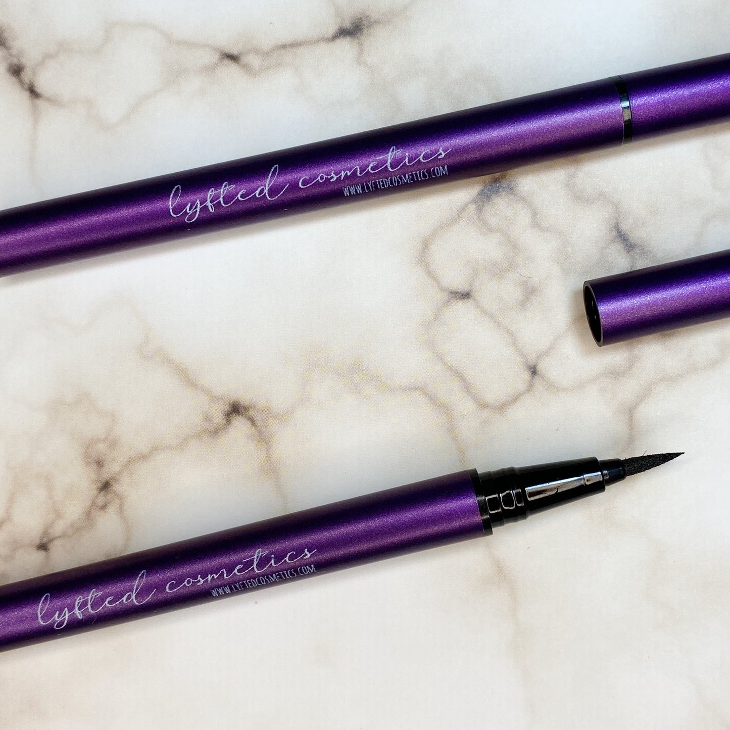 Dark Adhesive Lash Liner (Purple)